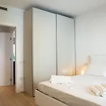 Bina Luxury קליארי
