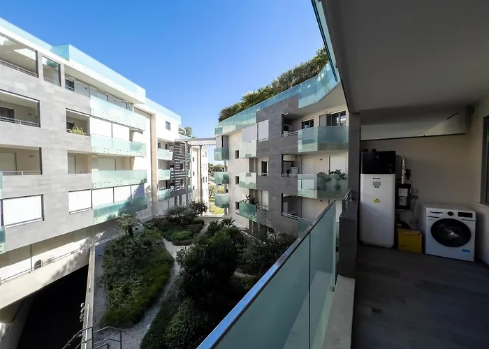 Bina Luxury בית הארחה 3*